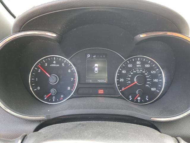 Photo 8 VIN: 3KPFL4A71JE272201 - KIA FORTE LX 