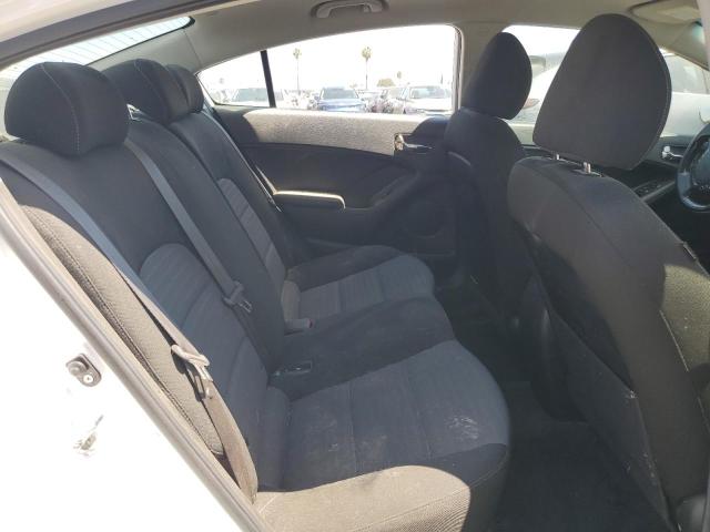 Photo 9 VIN: 3KPFL4A71JE272201 - KIA FORTE LX 
