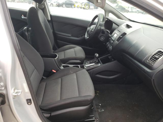 Photo 4 VIN: 3KPFL4A72HE013761 - KIA FORTE LX 