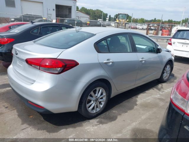 Photo 3 VIN: 3KPFL4A72HE016739 - KIA FORTE 