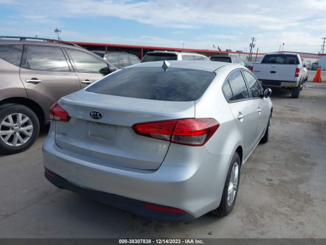 Photo 3 VIN: 3KPFL4A72HE025294 - KIA FORTE 