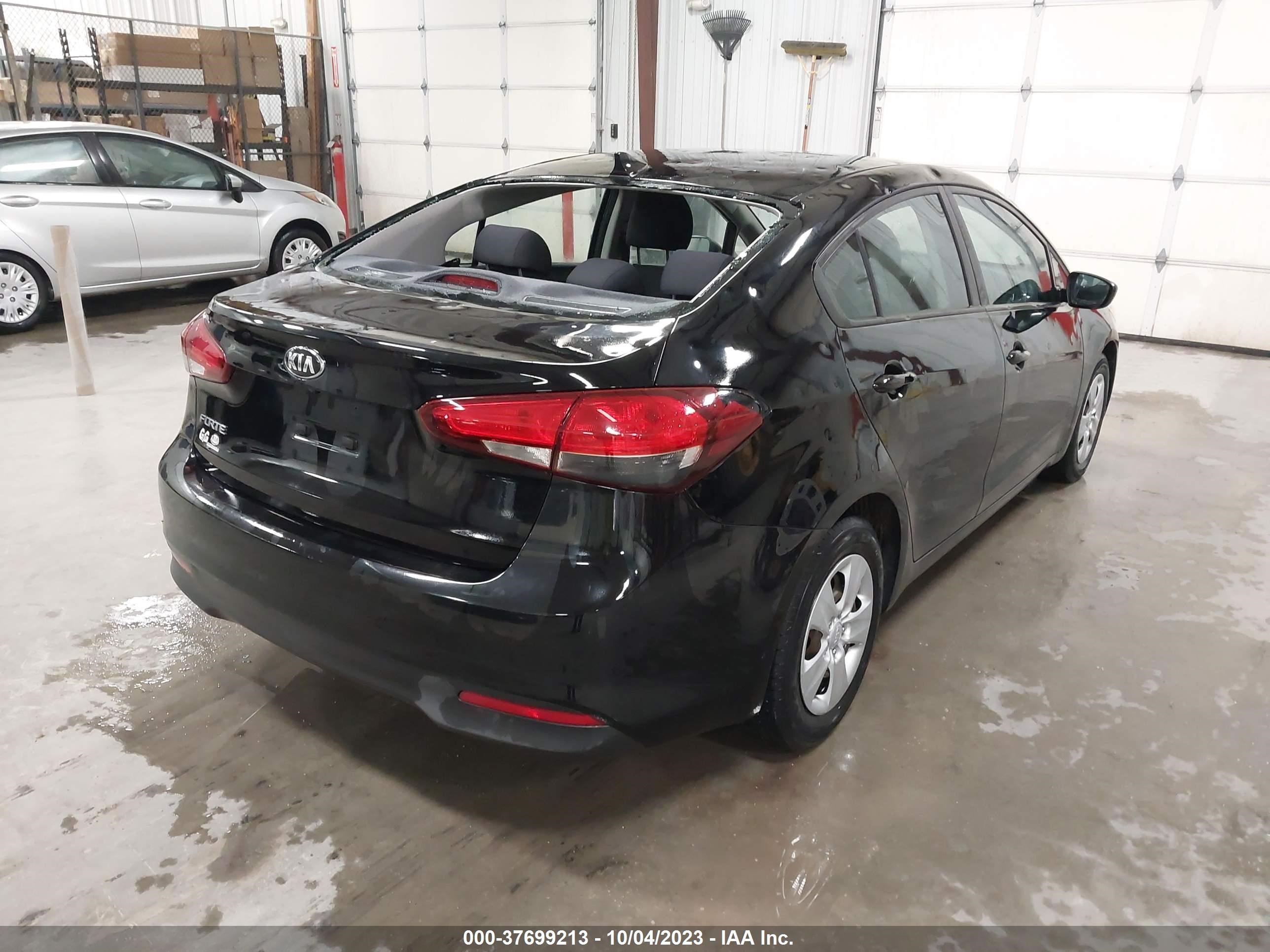 Photo 3 VIN: 3KPFL4A72HE116209 - KIA FORTE 