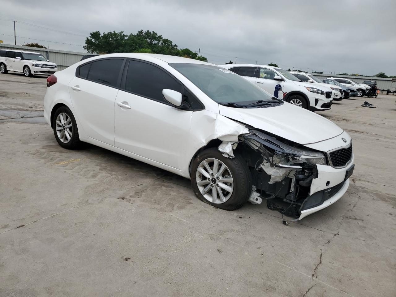 Photo 3 VIN: 3KPFL4A72HE117537 - KIA FORTE 