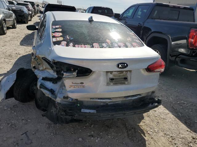 Photo 5 VIN: 3KPFL4A72HE137917 - KIA FORTE LX 