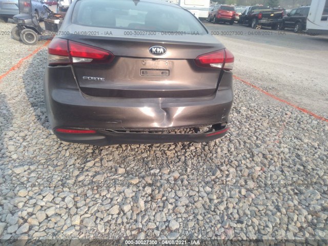 Photo 5 VIN: 3KPFL4A72HE138677 - KIA FORTE 