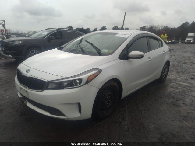 Photo 1 VIN: 3KPFL4A72JE195743 - KIA FORTE 