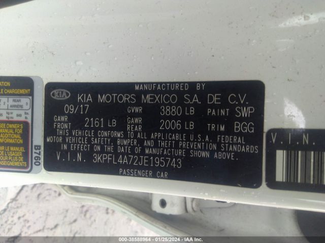 Photo 8 VIN: 3KPFL4A72JE195743 - KIA FORTE 