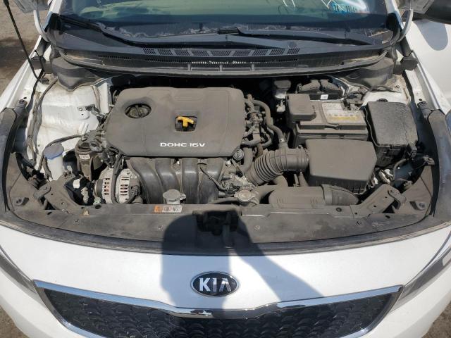 Photo 10 VIN: 3KPFL4A72JE210886 - KIA FORTE LX 