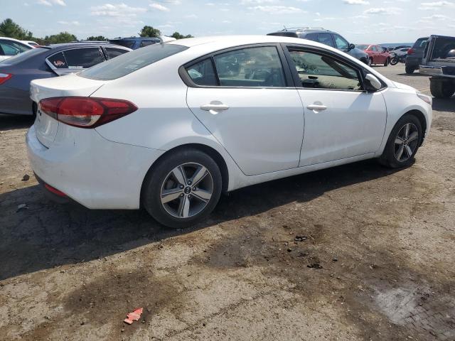 Photo 2 VIN: 3KPFL4A72JE210886 - KIA FORTE LX 