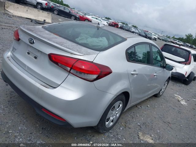 Photo 3 VIN: 3KPFL4A72JE213190 - KIA FORTE 