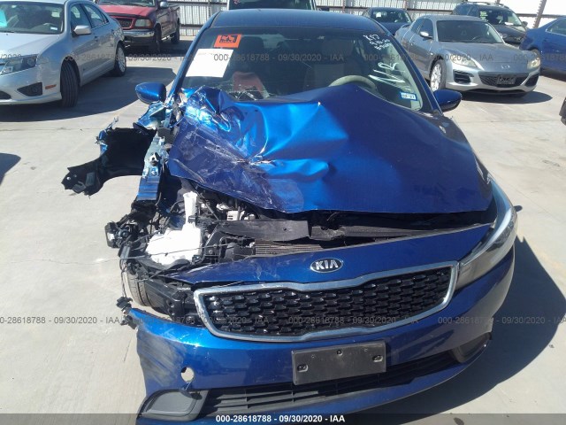 Photo 5 VIN: 3KPFL4A72JE218020 - KIA FORTE 