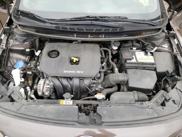 Photo 6 VIN: 3KPFL4A72JE219152 - KIA FORTE LX 