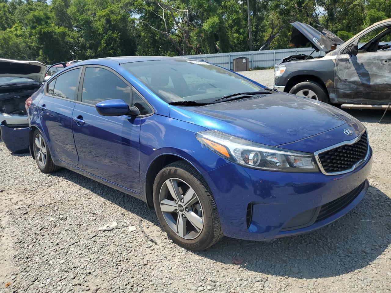 Photo 3 VIN: 3KPFL4A72JE221337 - KIA FORTE 