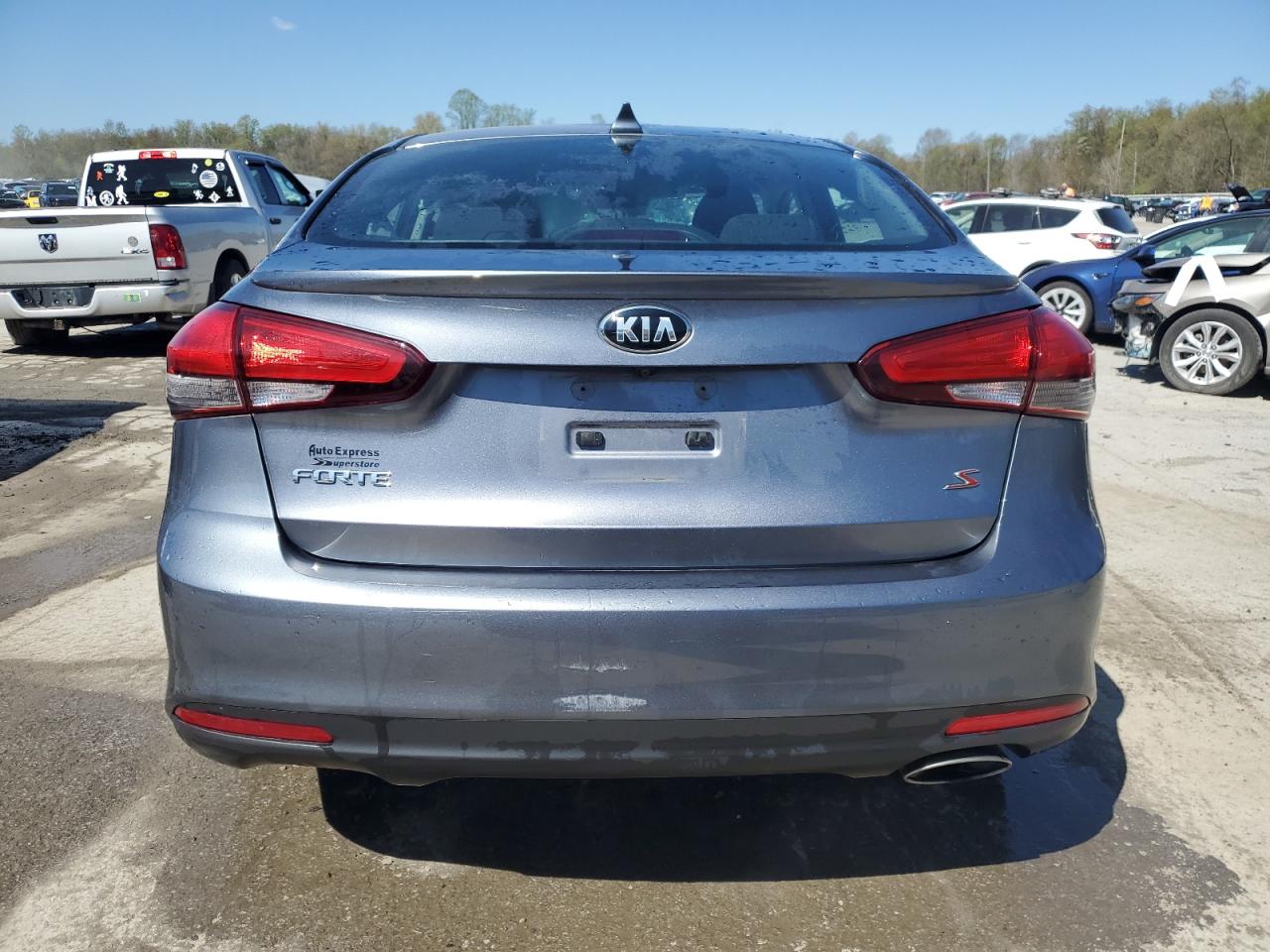 Photo 5 VIN: 3KPFL4A72JE239997 - KIA FORTE 