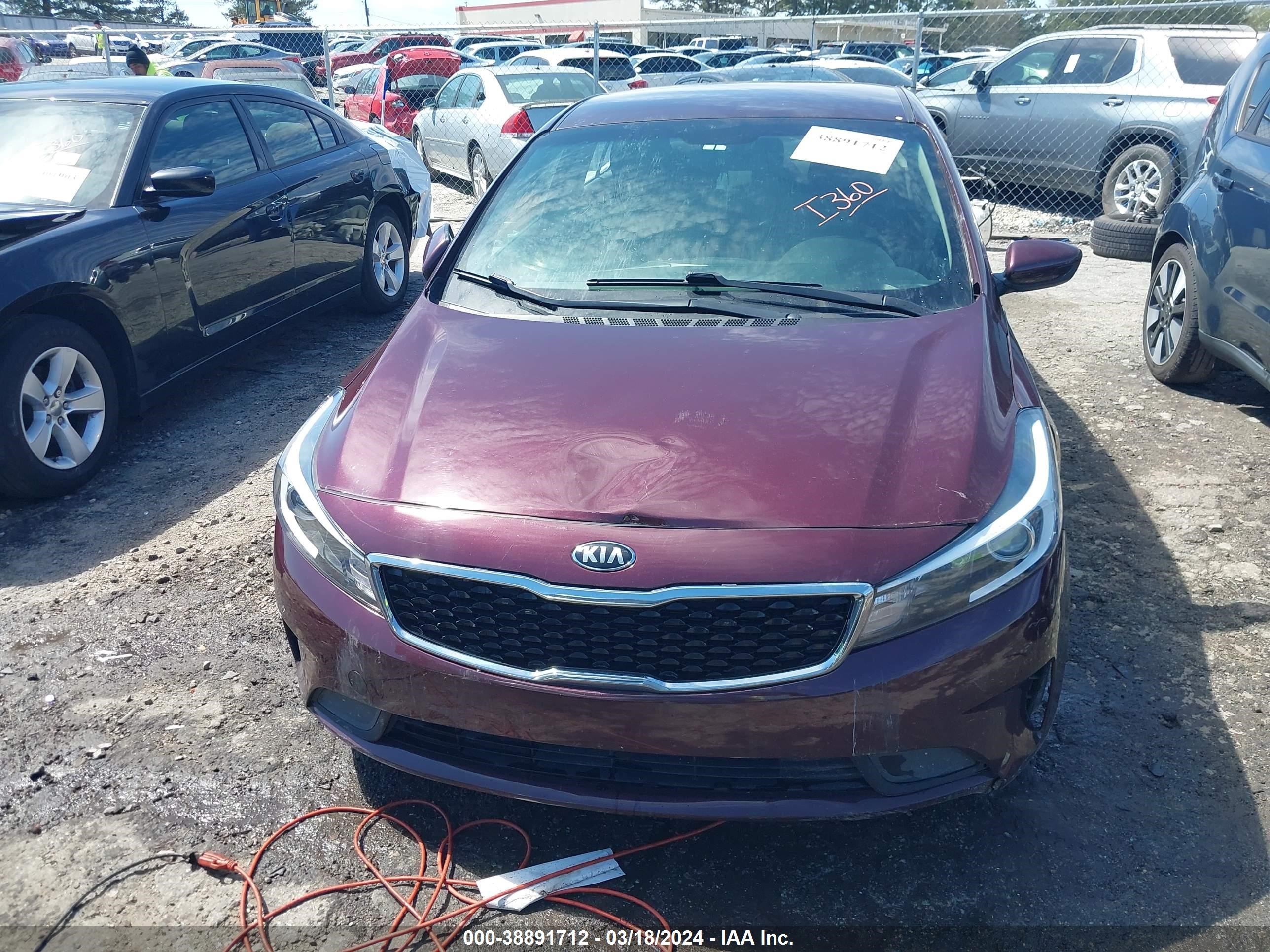 Photo 10 VIN: 3KPFL4A72JE269825 - KIA FORTE 