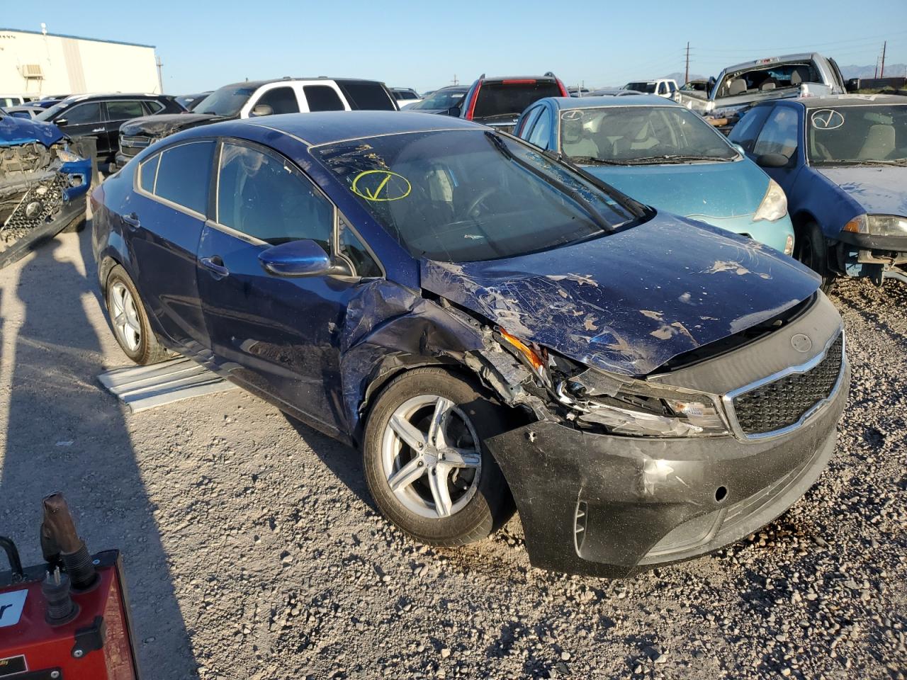 Photo 3 VIN: 3KPFL4A72JE269923 - KIA FORTE 