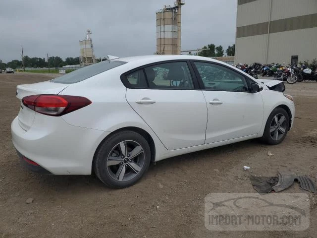 Photo 2 VIN: 3KPFL4A72JE271249 - KIA FORTE 