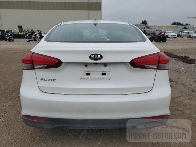 Photo 5 VIN: 3KPFL4A72JE271249 - KIA FORTE 