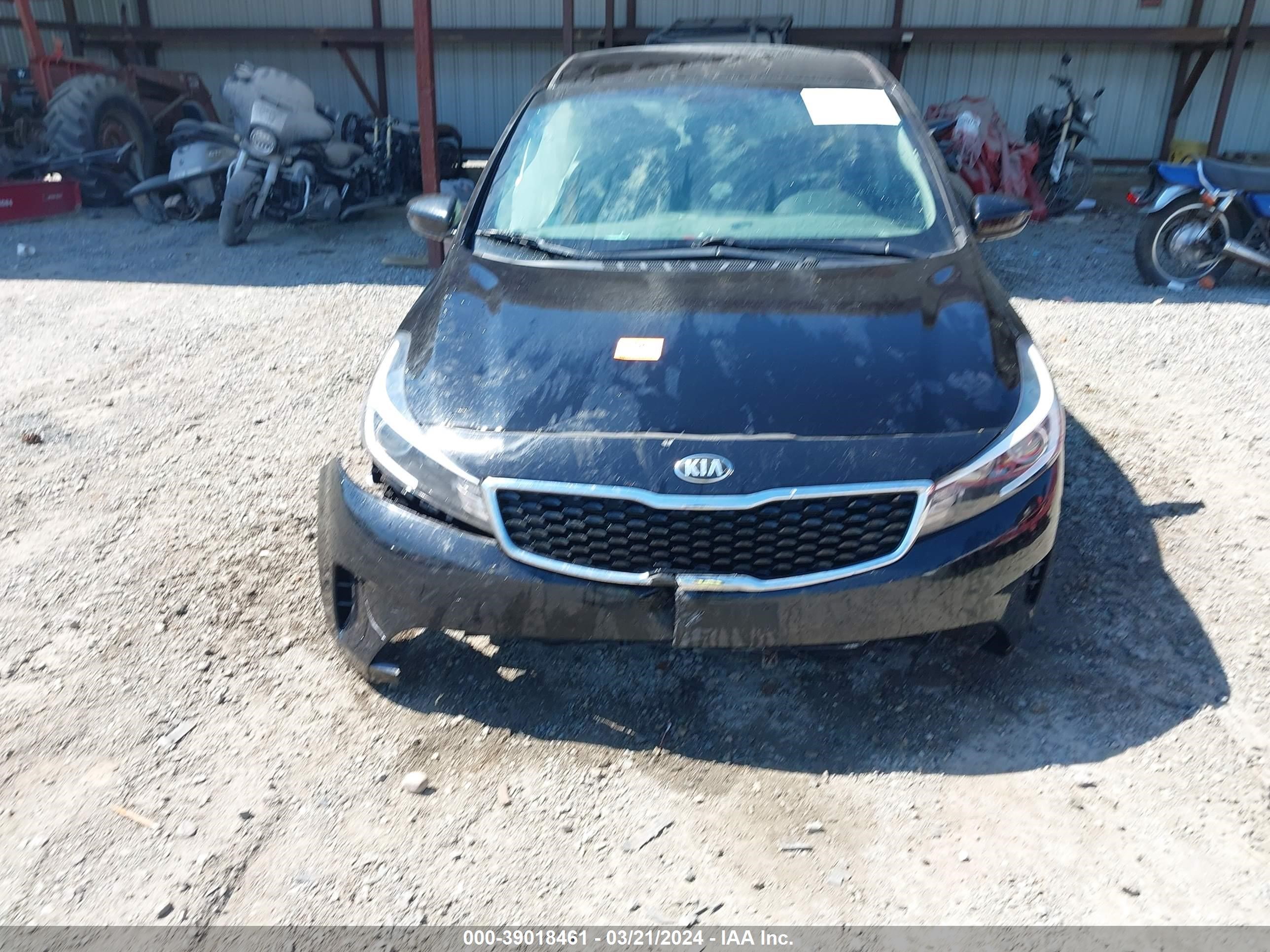 Photo 10 VIN: 3KPFL4A72JE272174 - KIA FORTE 