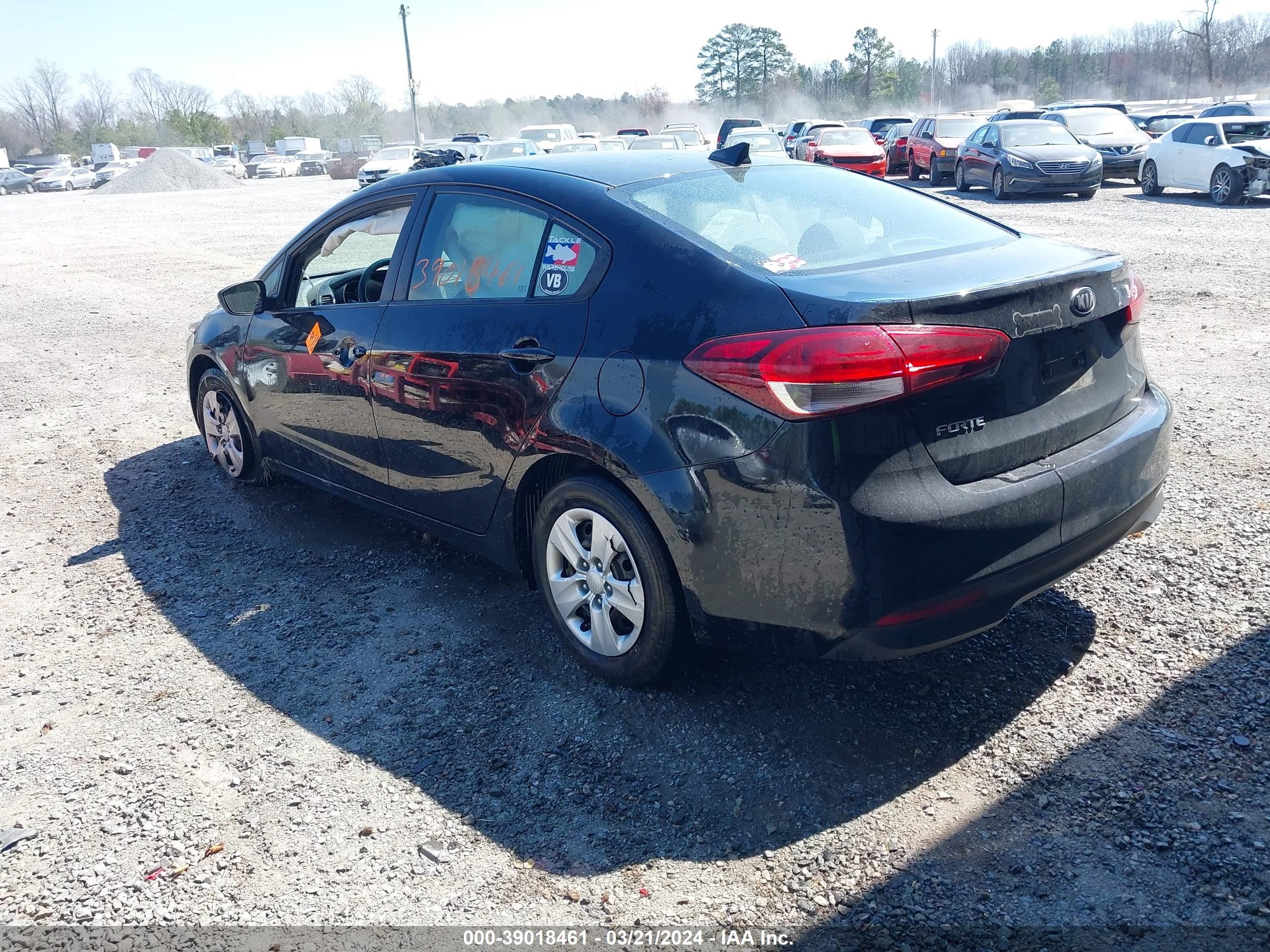 Photo 2 VIN: 3KPFL4A72JE272174 - KIA FORTE 