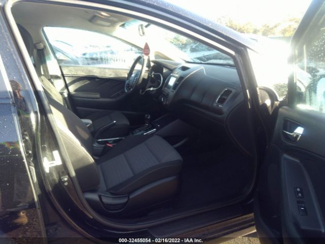 Photo 4 VIN: 3KPFL4A73HE011372 - KIA FORTE 