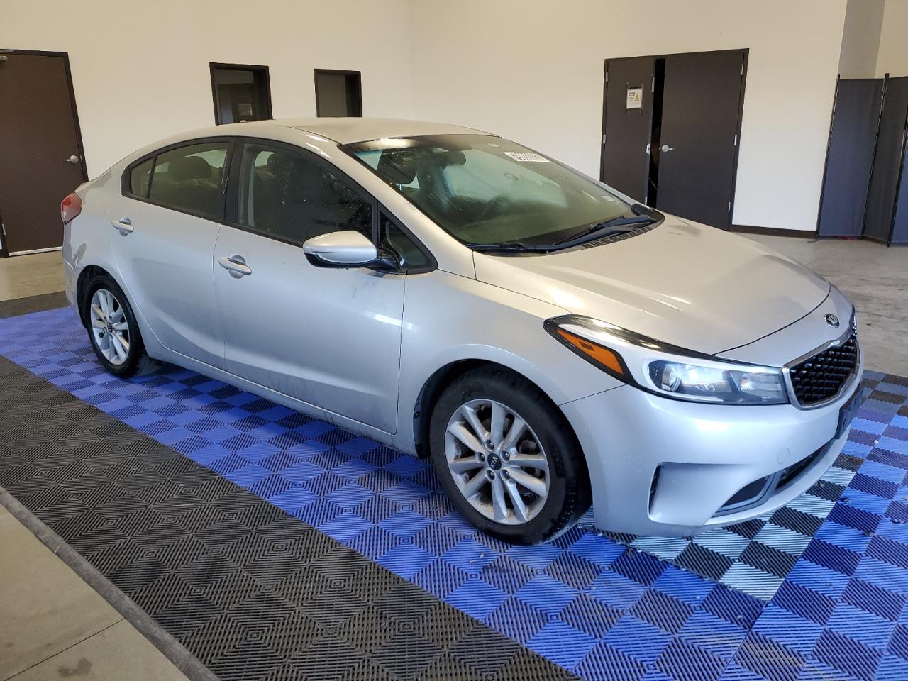 Photo 3 VIN: 3KPFL4A73HE013753 - KIA FORTE 