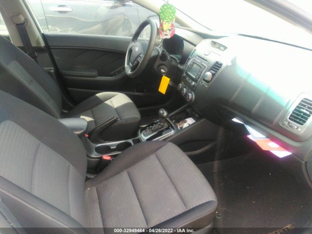 Photo 4 VIN: 3KPFL4A73HE069028 - KIA FORTE 