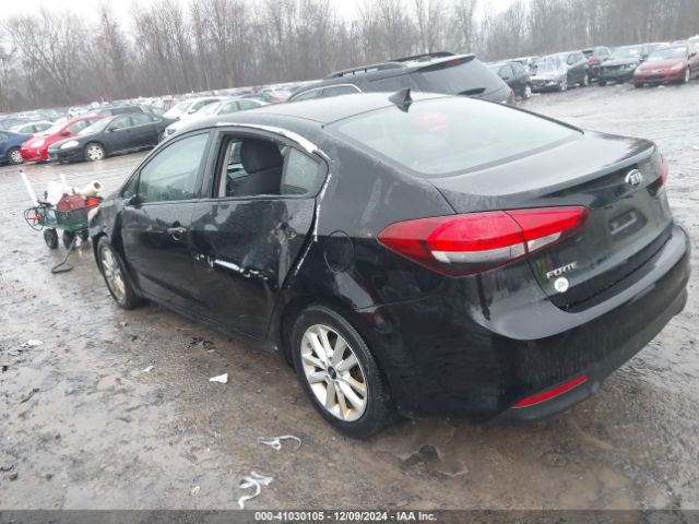 Photo 2 VIN: 3KPFL4A73HE132516 - KIA FORTE 