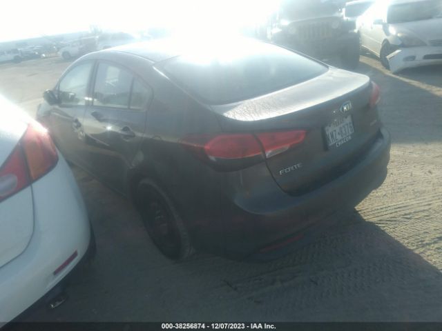 Photo 2 VIN: 3KPFL4A73HE132922 - KIA FORTE 