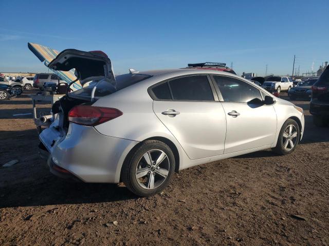 Photo 2 VIN: 3KPFL4A73JE166462 - KIA FORTE 