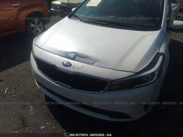 Photo 5 VIN: 3KPFL4A73JE171161 - KIA FORTE 