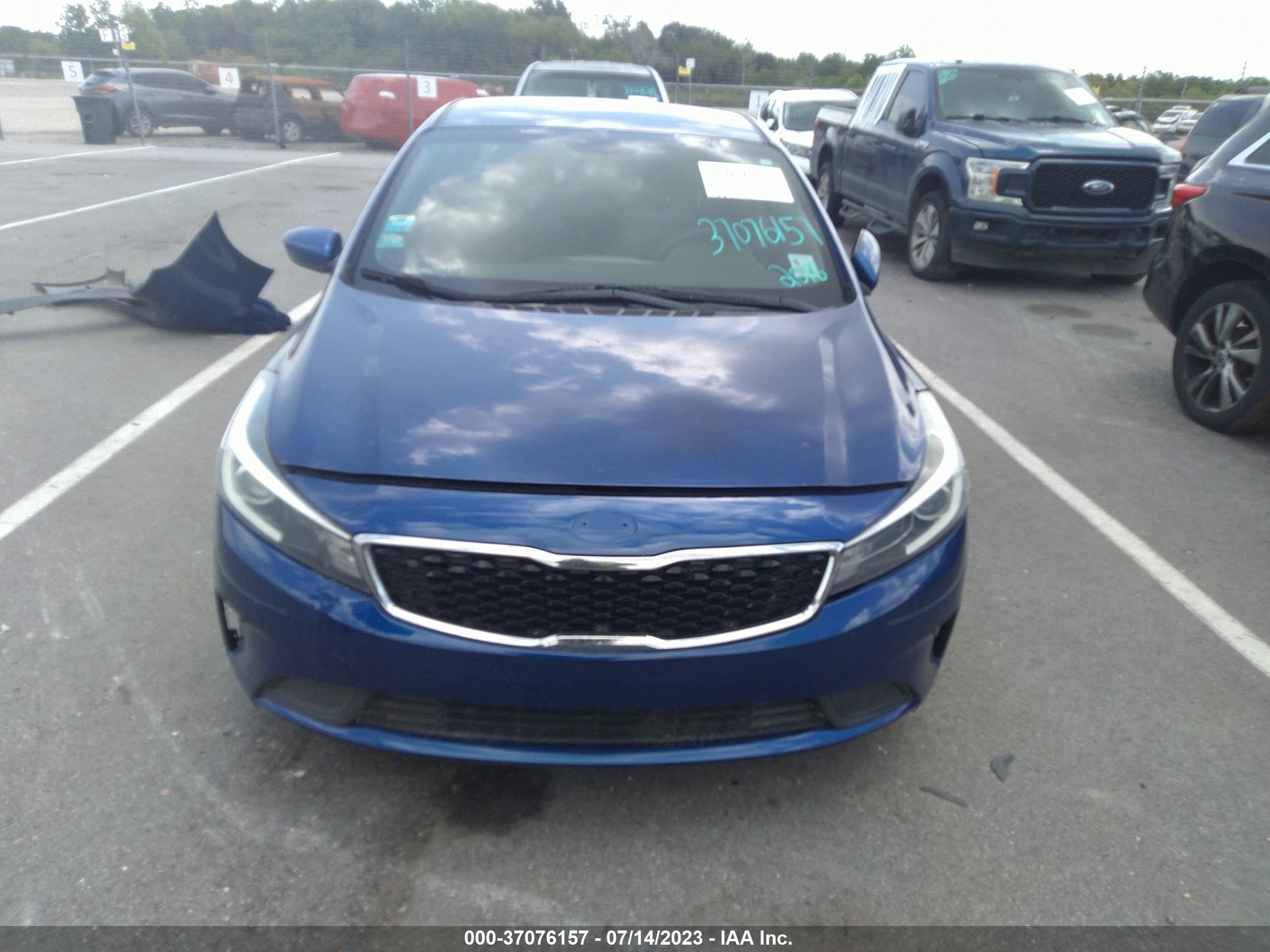 Photo 12 VIN: 3KPFL4A73JE175615 - KIA FORTE 