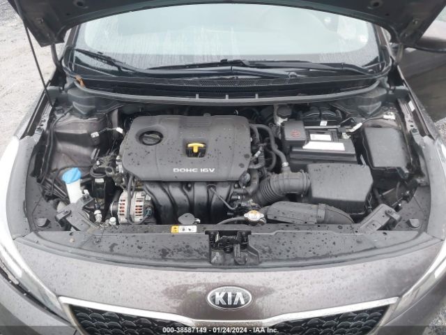 Photo 9 VIN: 3KPFL4A73JE180121 - KIA FORTE 