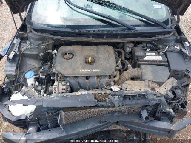 Photo 9 VIN: 3KPFL4A73JE186243 - KIA FORTE 