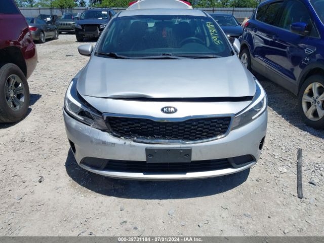 Photo 5 VIN: 3KPFL4A73JE197016 - KIA FORTE 