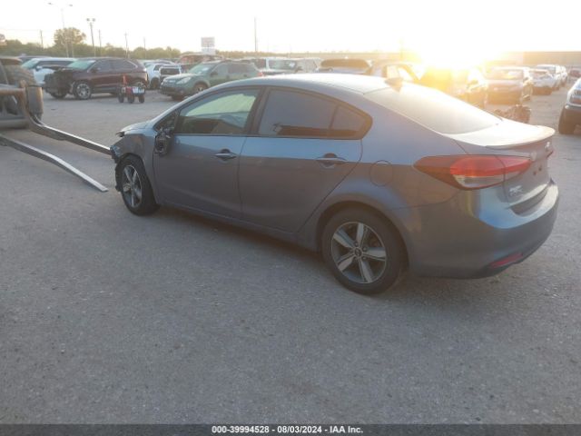 Photo 2 VIN: 3KPFL4A73JE210900 - KIA FORTE 