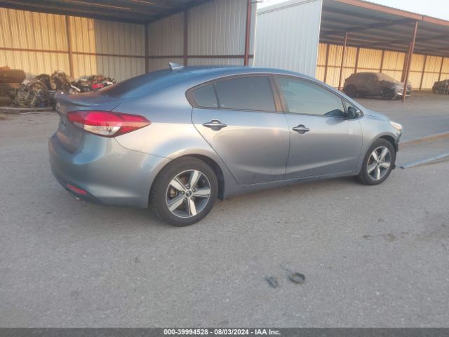 Photo 3 VIN: 3KPFL4A73JE210900 - KIA FORTE 