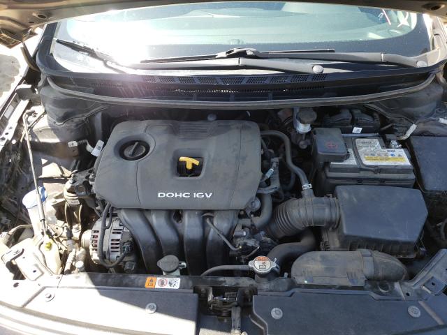 Photo 6 VIN: 3KPFL4A73JE217376 - KIA FORTE LX 