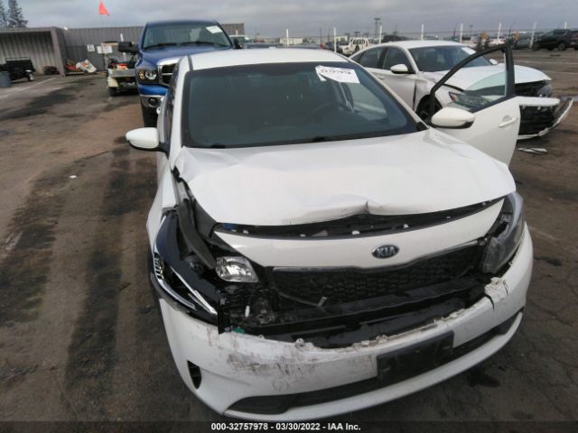 Photo 5 VIN: 3KPFL4A73JE218396 - KIA FORTE 