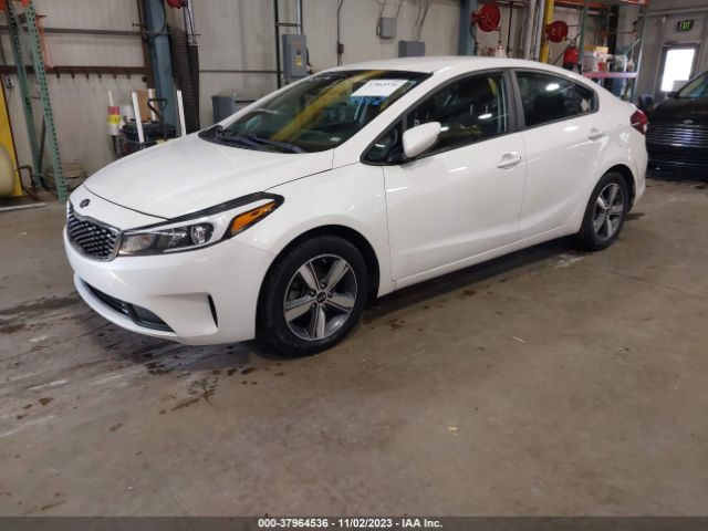 Photo 1 VIN: 3KPFL4A73JE225882 - KIA FORTE 