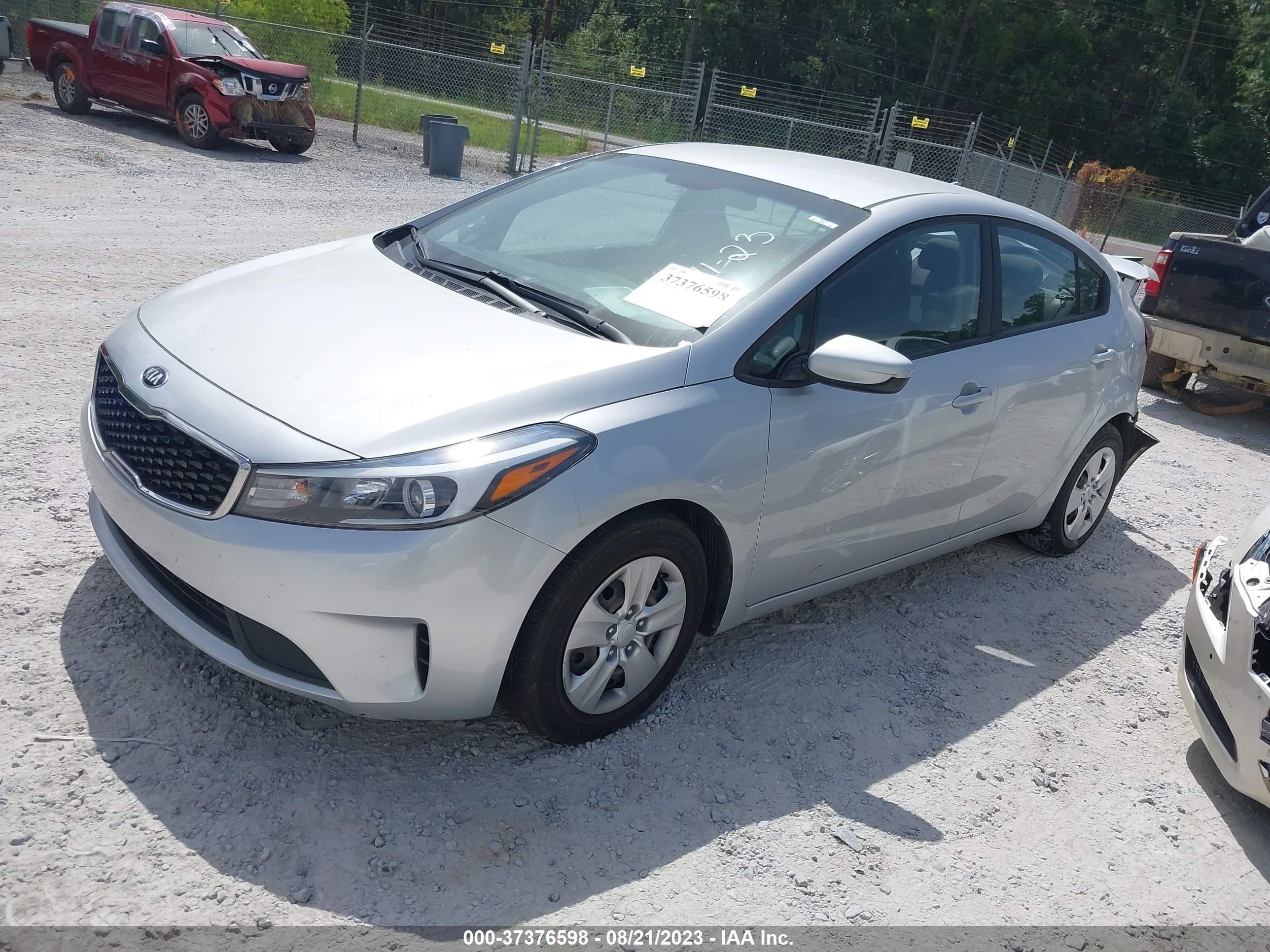 Photo 1 VIN: 3KPFL4A73JE233514 - KIA FORTE 