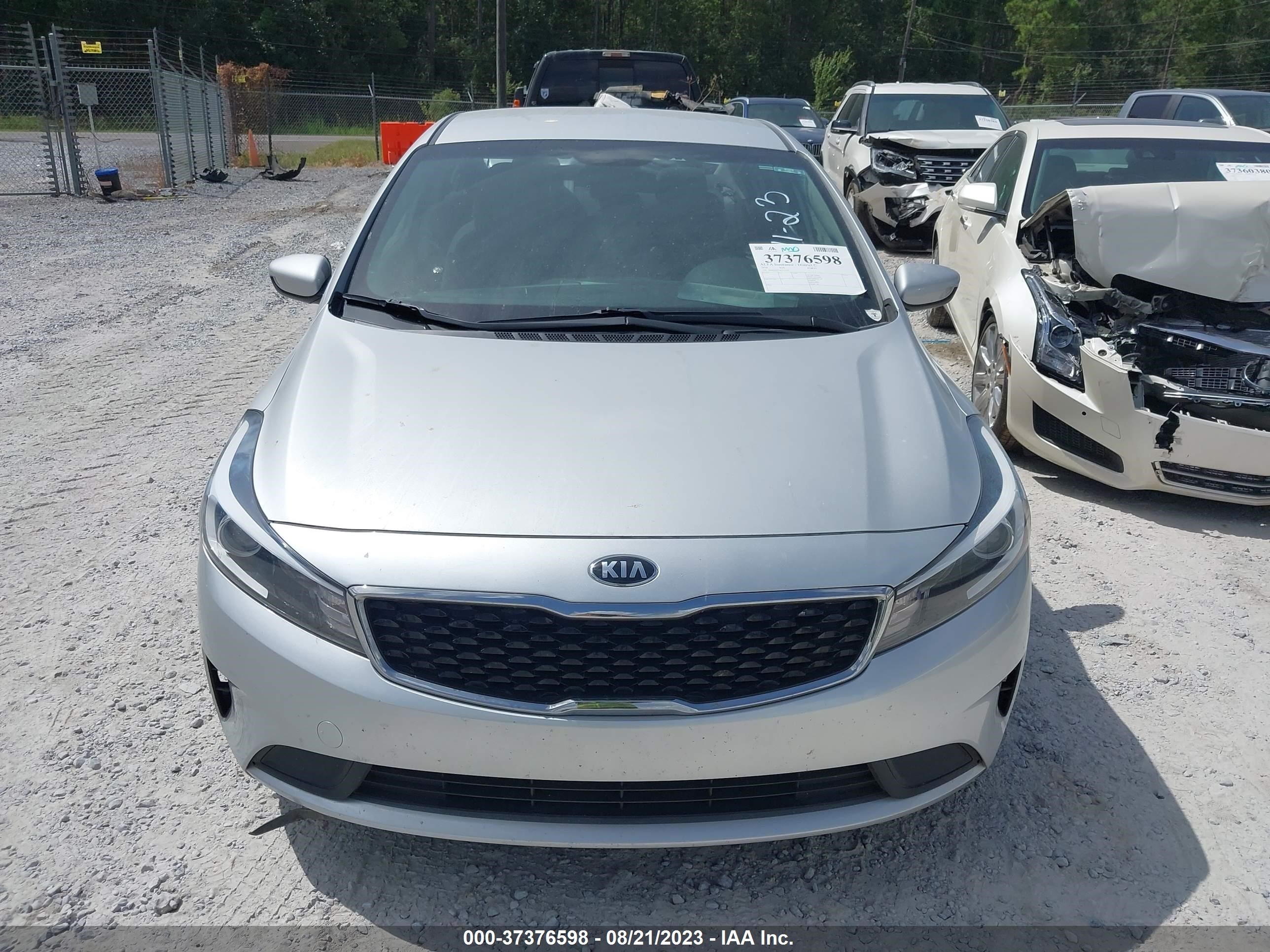 Photo 11 VIN: 3KPFL4A73JE233514 - KIA FORTE 