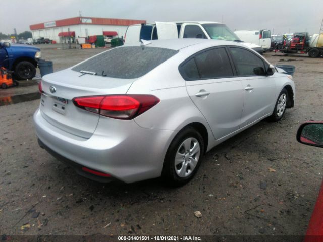 Photo 3 VIN: 3KPFL4A73JE248465 - KIA FORTE 