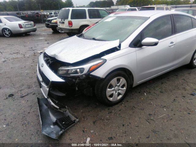 Photo 5 VIN: 3KPFL4A73JE248465 - KIA FORTE 