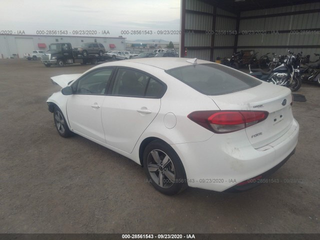 Photo 2 VIN: 3KPFL4A73JE257344 - KIA FORTE 