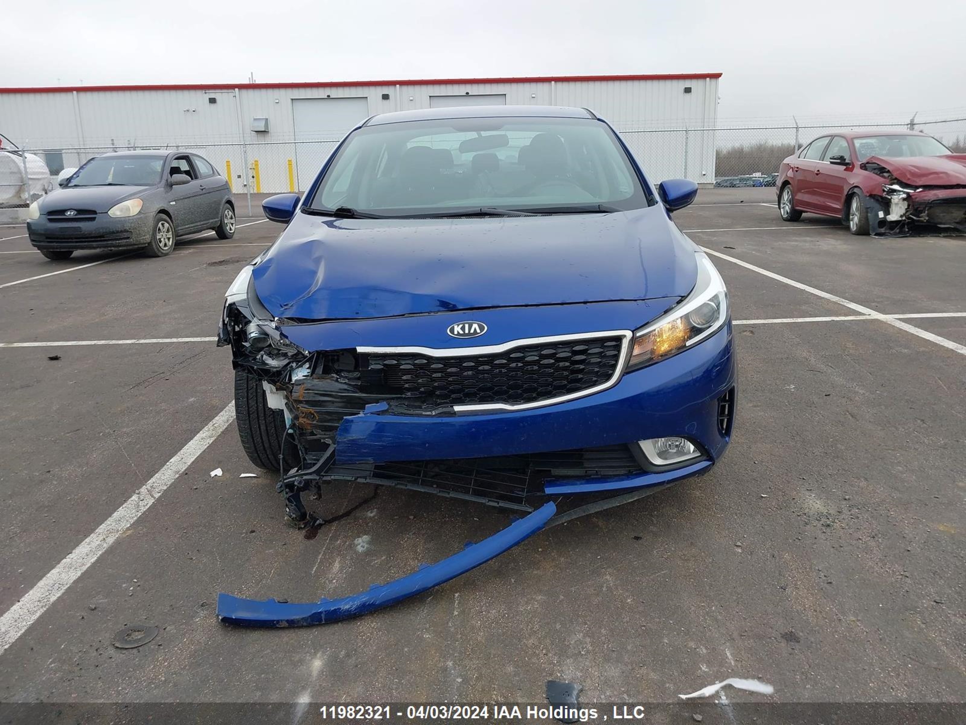 Photo 11 VIN: 3KPFL4A73JE261541 - KIA FORTE 