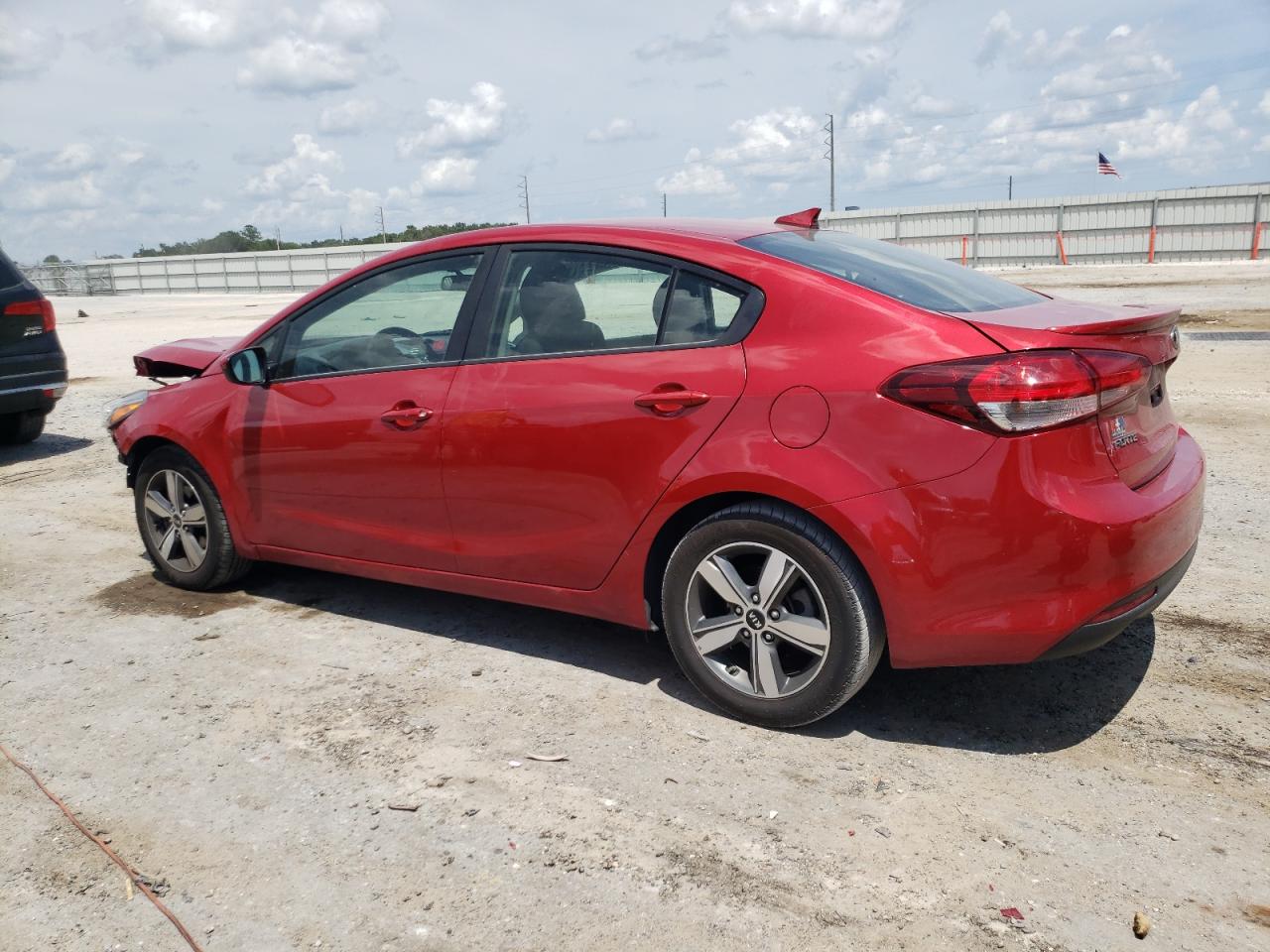 Photo 1 VIN: 3KPFL4A73JE275312 - KIA FORTE 