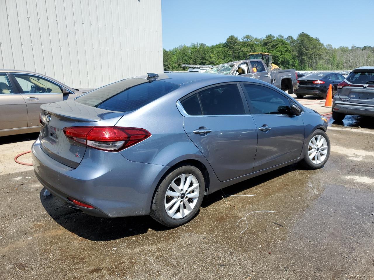 Photo 2 VIN: 3KPFL4A74HE030058 - KIA FORTE 