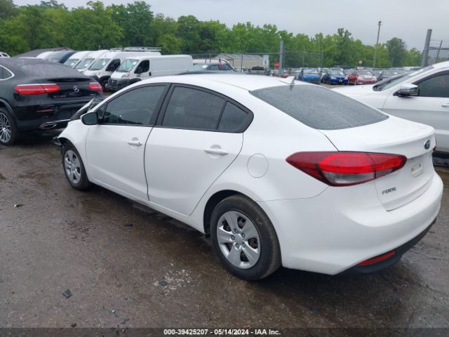 Photo 2 VIN: 3KPFL4A74HE039942 - KIA FORTE 