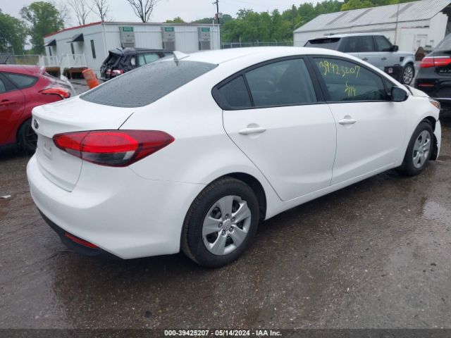 Photo 3 VIN: 3KPFL4A74HE039942 - KIA FORTE 